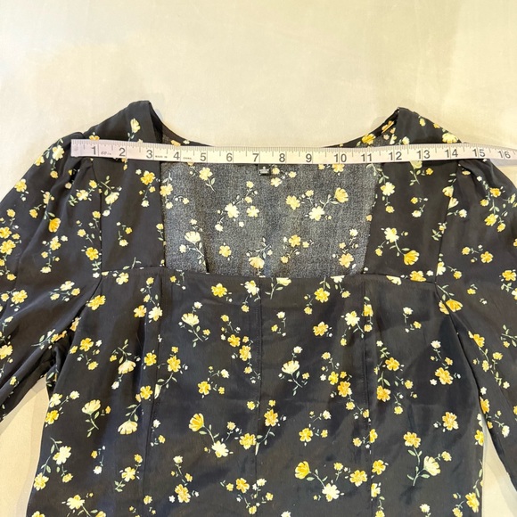 Love Tree Blouse Black & Yellow Floral Cropped Long Sleeve Women’s Sz S - Picture 6 of 10